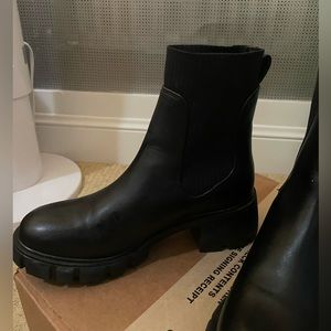 NEW Steve Madden boots